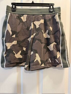 A/X Armani Exchange Men's Olive Green Camo Athletic Shorts - Small